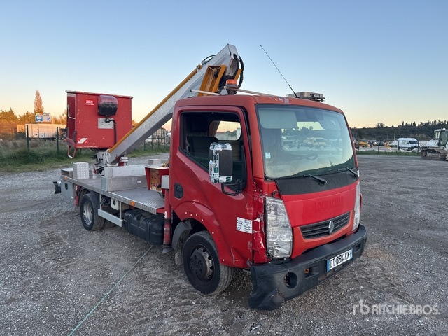 2015 Renault Maxity 2015 Multitel 145 ALU 16 m on 4 ... Bucket Truck - Vrachtwagen hoogwerker: afbeelding 1 2015 Renault Maxity 2015 Multitel 145 ALU 16 m on 4 ... Bucket Truck - Vrachtwagen hoogwerker: afbeelding 1