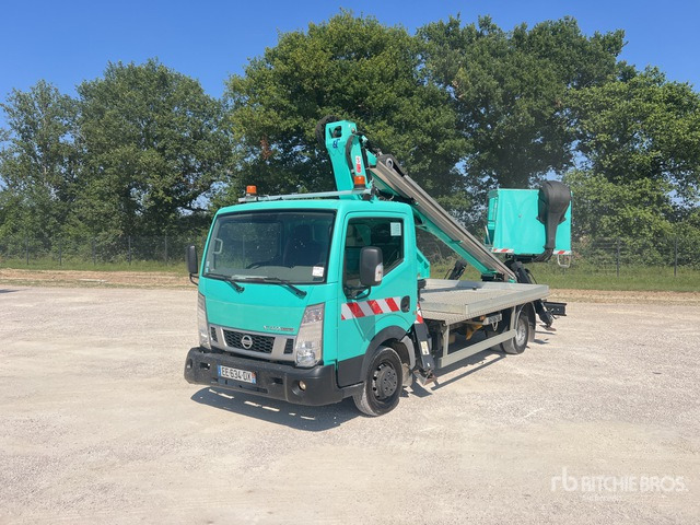 2016 Nissan Cabstar NT400 2016 Oil&Steel Scorpion 1812 16 ... Bucket Truck - Vrachtwagen hoogwerker: afbeelding 2 2016 Nissan Cabstar NT400 2016 Oil&Steel Scorpion 1812 16 ... Bucket Truck - Vrachtwagen hoogwerker: afbeelding 2