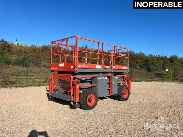 2017 Skyjack SJ8831 4x4 Nacelle Ciseaux 12 m (Inope ... Scissor Lift - Schaarlift: afbeelding 1 2017 Skyjack SJ8831 4x4 Nacelle Ciseaux 12 m (Inope ... Scissor Lift - Schaarlift: afbeelding 1