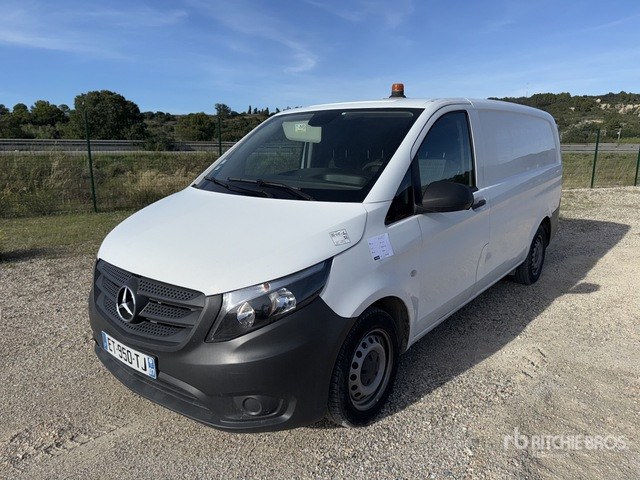 2018 Mercedes-Benz Vito 111 cdi Vehicule Utilitaire Cargo Van - Kleine bestelwagen: afbeelding 2 2018 Mercedes-Benz Vito 111 cdi Vehicule Utilitaire Cargo Van - Kleine bestelwagen: afbeelding 2
