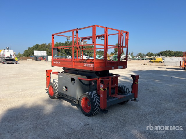 2019 Skyjack SJ6832RT 4x4 Nacelle Ciseaux Scissor Lift - Schaarlift: afbeelding 2 2019 Skyjack SJ6832RT 4x4 Nacelle Ciseaux Scissor Lift - Schaarlift: afbeelding 2