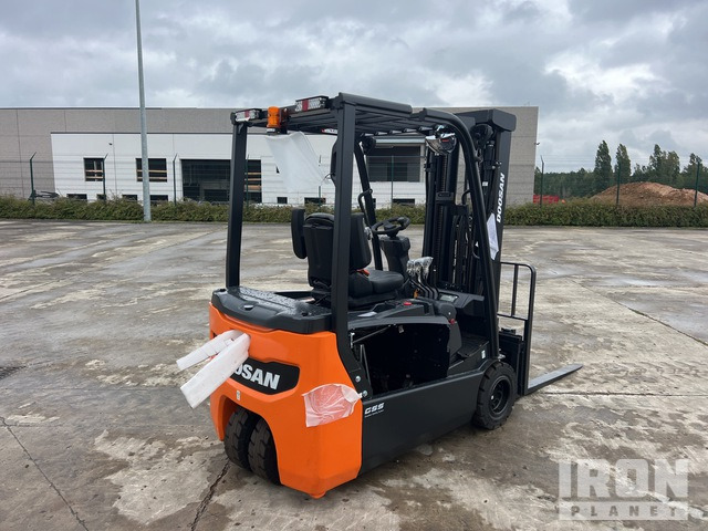 2023 Doosan B20T-7 PLUS 2000 kg Chariot Elevateur Elect ... Electric Forklift - Elektrische heftruck: afbeelding 4 2023 Doosan B20T-7 PLUS 2000 kg Chariot Elevateur Elect ... Electric Forklift - Elektrische heftruck: afbeelding 4