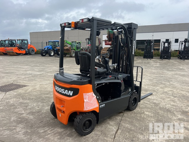 2023 Doosan B20X-7 PLUS 2000 kg Chariot Elevateur Elect ... Electric Forklift - Elektrische heftruck: afbeelding 4 2023 Doosan B20X-7 PLUS 2000 kg Chariot Elevateur Elect ... Electric Forklift - Elektrische heftruck: afbeelding 4