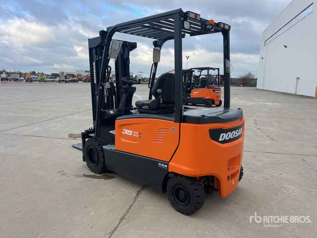 2023 Doosan B35X-7 PLUS 3500 kg Chariot Elevateur Elect ... Electric Forklift - Elektrische heftruck: afbeelding 4 2023 Doosan B35X-7 PLUS 3500 kg Chariot Elevateur Elect ... Electric Forklift - Elektrische heftruck: afbeelding 4