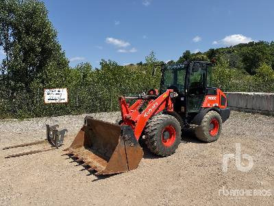 KUBOTA R082 Chargeuse Sur Pneus - Wiellader: afbeelding 1 KUBOTA R082 Chargeuse Sur Pneus - Wiellader: afbeelding 1