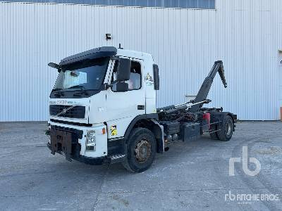 VOLVO FM42 4x2 Camion Ampliroll - Haakarmsysteem vrachtwagen: afbeelding 2 VOLVO FM42 4x2 Camion Ampliroll - Haakarmsysteem vrachtwagen: afbeelding 2