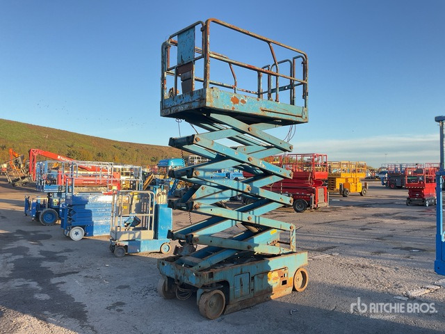 2011 Genie GS3246 2011 Genie GS3246 Scissor Lift Scissor Lift - Schaarlift: afbeelding 1 2011 Genie GS3246 2011 Genie GS3246 Scissor Lift Scissor Lift - Schaarlift: afbeelding 1