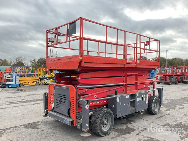 2013 Skyjack SJ9250 4x4 Diesel Scissor Lift - Schaarlift: afbeelding 3 2013 Skyjack SJ9250 4x4 Diesel Scissor Lift - Schaarlift: afbeelding 3