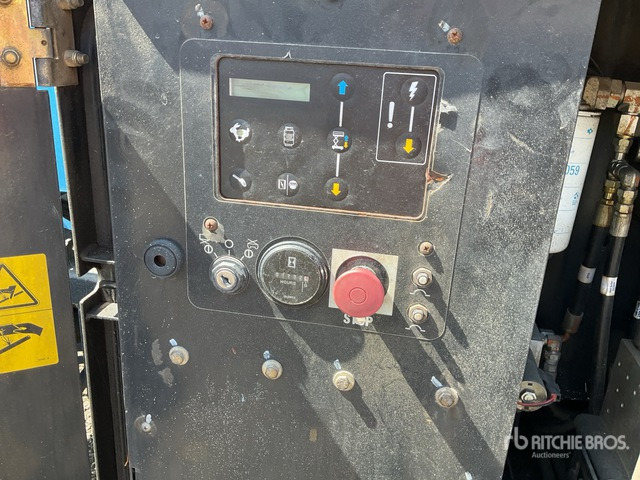 2014 Genie GS2669RT 4x4 Diesel Scissor Lift - Schaarlift: afbeelding 5 2014 Genie GS2669RT 4x4 Diesel Scissor Lift - Schaarlift: afbeelding 5