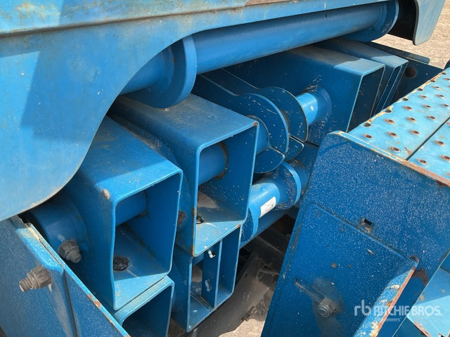 2014 Genie GS2669RT 4x4 Diesel Scissor Lift - Schaarlift: afbeelding 5 2014 Genie GS2669RT 4x4 Diesel Scissor Lift - Schaarlift: afbeelding 5