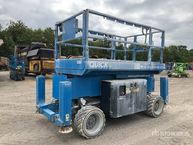2014 Genie GS2669RT 4x4 Diesel Scissor Lift - Schaarlift: afbeelding 2 2014 Genie GS2669RT 4x4 Diesel Scissor Lift - Schaarlift: afbeelding 2
