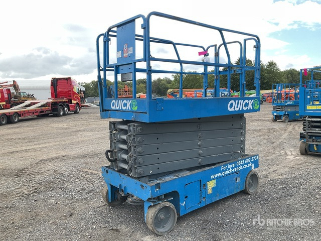 2015 Genie GS-4047 Electric Scissor Lift - Schaarlift: afbeelding 4 2015 Genie GS-4047 Electric Scissor Lift - Schaarlift: afbeelding 4