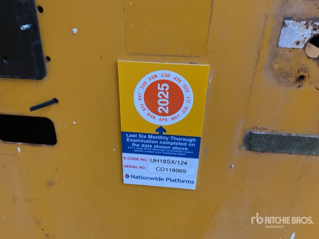 2015 Haulotte H18SX 4x4 Diesel Scissor Lift - Schaarlift: afbeelding 3 2015 Haulotte H18SX 4x4 Diesel Scissor Lift - Schaarlift: afbeelding 3