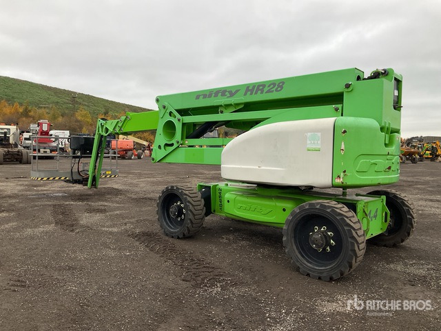 2015 Nifty-Lift HR28D 4WD Diesel Articulating Boom Lift - Knikarmhoogwerker: afbeelding 4 2015 Nifty-Lift HR28D 4WD Diesel Articulating Boom Lift - Knikarmhoogwerker: afbeelding 4