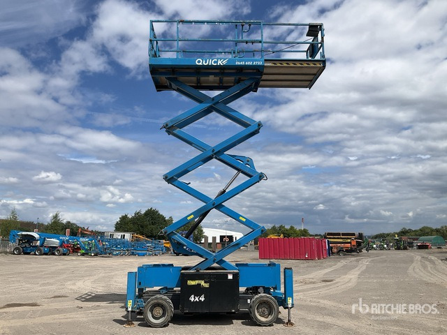 2016 Genie GS3369 4x4 Diesel Scissor Lift - Schaarlift: afbeelding 1 2016 Genie GS3369 4x4 Diesel Scissor Lift - Schaarlift: afbeelding 1