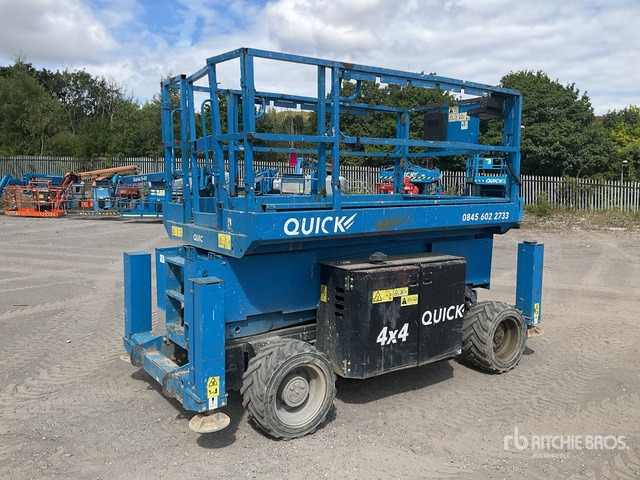 2016 Genie GS3369 4x4 Diesel Scissor Lift - Schaarlift: afbeelding 4 2016 Genie GS3369 4x4 Diesel Scissor Lift - Schaarlift: afbeelding 4