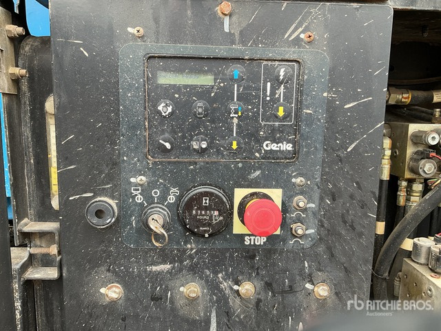 2016 Genie GS3369RT 4x4 Diesel Scissor Lift - Schaarlift: afbeelding 5 2016 Genie GS3369RT 4x4 Diesel Scissor Lift - Schaarlift: afbeelding 5