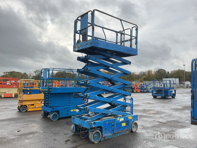 2016 Genie GS4047 Electric Scissor Lift - Schaarlift: afbeelding 2 2016 Genie GS4047 Electric Scissor Lift - Schaarlift: afbeelding 2