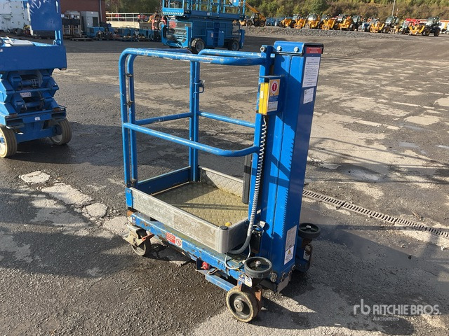 2016 Power Tower Nano Vertical Mast Lift - Verticale masthoogwerker: afbeelding 3 2016 Power Tower Nano Vertical Mast Lift - Verticale masthoogwerker: afbeelding 3