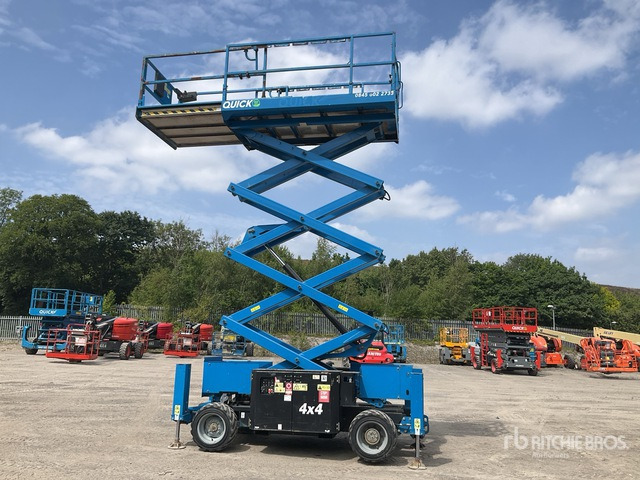 2017 Genie GS3369 4x4 Diesel Scissor Lift - Schaarlift: afbeelding 2 2017 Genie GS3369 4x4 Diesel Scissor Lift - Schaarlift: afbeelding 2