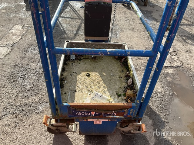 2017 Power Tower Nano Vertical Mast Lift - Verticale masthoogwerker: afbeelding 5 2017 Power Tower Nano Vertical Mast Lift - Verticale masthoogwerker: afbeelding 5