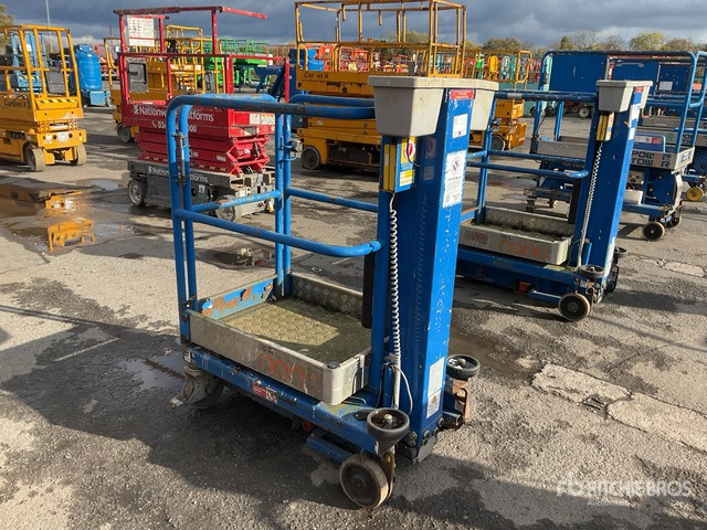 2017 Power Tower Nano Vertical Mast Lift - Verticale masthoogwerker: afbeelding 3 2017 Power Tower Nano Vertical Mast Lift - Verticale masthoogwerker: afbeelding 3