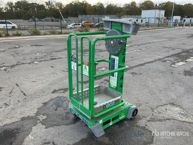 2017 Power Tower Peco Vertical Mast Lift - Verticale masthoogwerker: afbeelding 4 2017 Power Tower Peco Vertical Mast Lift - Verticale masthoogwerker: afbeelding 4