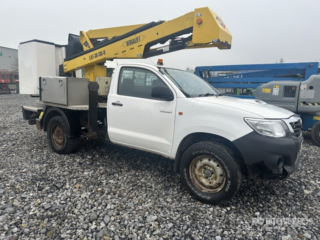 Toyota Hilux Bucket Truck - Vrachtwagen hoogwerker: afbeelding 3 Toyota Hilux Bucket Truck - Vrachtwagen hoogwerker: afbeelding 3