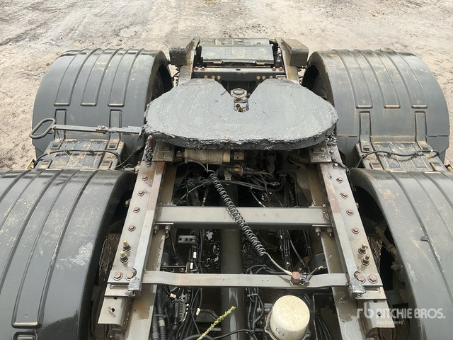 2016 Volvo FH460 Sleeper Truck Tractor: 4x - Trekker: afbeelding 5 2016 Volvo FH460 Sleeper Truck Tractor: 4x - Trekker: afbeelding 5