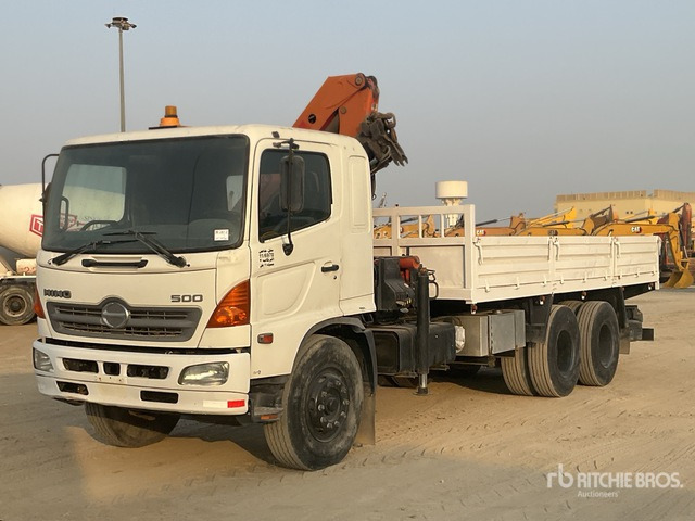 2008 Hino 145 2007 Palfinger K10000 Knuckle B ... Flatbed Truck with Crane - Vrachtwagen met open laadbak, Kraanwagen: afbeelding 1 2008 Hino 145 2007 Palfinger K10000 Knuckle B ... Flatbed Truck with Crane - Vrachtwagen met open laadbak, Kraanwagen: afbeelding 1