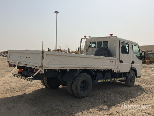 2010 Mitsubishi Canter 4x2 Crew Cab Flatbed Truck - Vrachtwagen met open laadbak: afbeelding 3 2010 Mitsubishi Canter 4x2 Crew Cab Flatbed Truck - Vrachtwagen met open laadbak: afbeelding 3