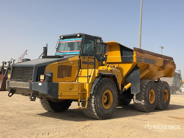 2011 Komatsu HM400-2R Articulated Dump Truck - Kiepwagen met knikbesturing: afbeelding 1 2011 Komatsu HM400-2R Articulated Dump Truck - Kiepwagen met knikbesturing: afbeelding 1