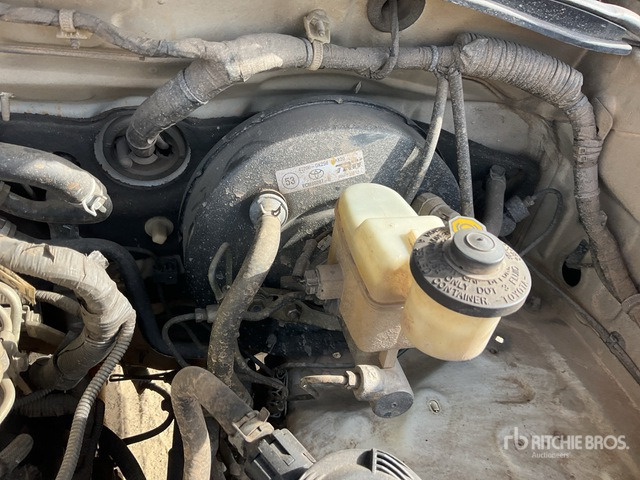 2011 Toyota Hilux 4x4 Crew Cab Pickup - Pick-up: afbeelding 4 2011 Toyota Hilux 4x4 Crew Cab Pickup - Pick-up: afbeelding 4