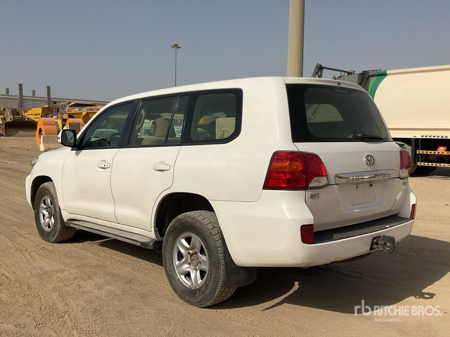 2012 Toyota Land Cruiser GX 200L 4x4 SUV - SUV: afbeelding 2 2012 Toyota Land Cruiser GX 200L 4x4 SUV - SUV: afbeelding 2