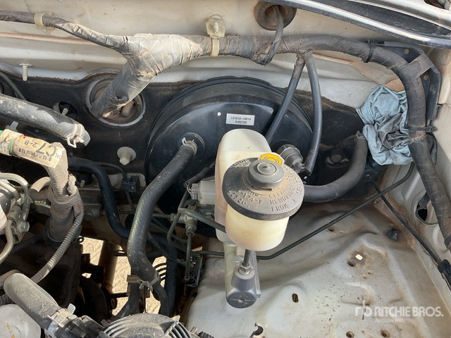 2014 Toyota Hilux 4x4 Crew Cab Pickup - Pick-up: afbeelding 4 2014 Toyota Hilux 4x4 Crew Cab Pickup - Pick-up: afbeelding 4