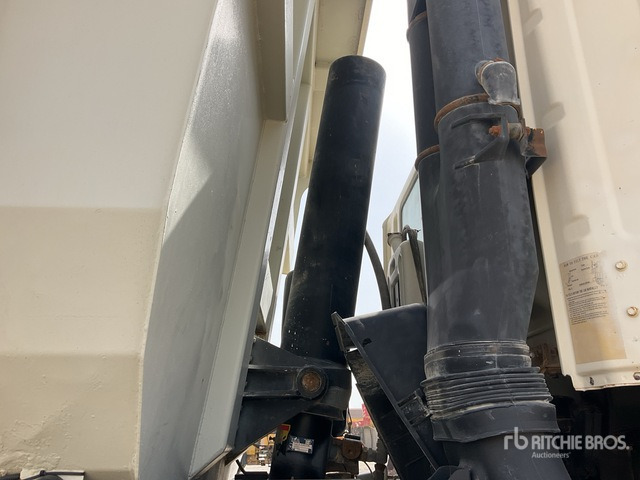 2015 JAC HFC3314KR1 8x4 Twin-Steer Tri/A Dump Truck - Kipper vrachtwagen: afbeelding 5 2015 JAC HFC3314KR1 8x4 Twin-Steer Tri/A Dump Truck - Kipper vrachtwagen: afbeelding 5