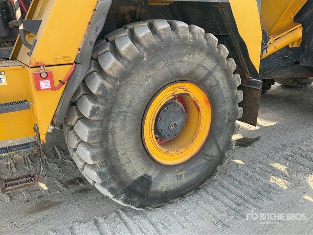 2015 Komatsu HM400-3 Articulated Dump Truck - Kiepwagen met knikbesturing: afbeelding 4 2015 Komatsu HM400-3 Articulated Dump Truck - Kiepwagen met knikbesturing: afbeelding 4