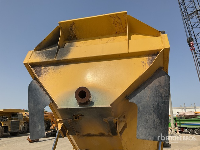 2015 Komatsu HM400-3 Articulated Dump Truck - Kiepwagen met knikbesturing: afbeelding 4 2015 Komatsu HM400-3 Articulated Dump Truck - Kiepwagen met knikbesturing: afbeelding 4