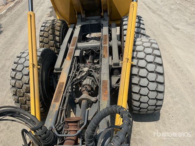 2015 Komatsu HM400-3 - Kiepwagen met knikbesturing: afbeelding 5 2015 Komatsu HM400-3 - Kiepwagen met knikbesturing: afbeelding 5