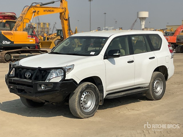2015 Toyota Prado TX 150L 4x4 SUV - SUV: afbeelding 2 2015 Toyota Prado TX 150L 4x4 SUV - SUV: afbeelding 2