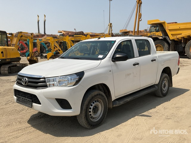2018 Toyota Hilux 4x4 Crew Cab Pickup - Pick-up: afbeelding 1 2018 Toyota Hilux 4x4 Crew Cab Pickup - Pick-up: afbeelding 1