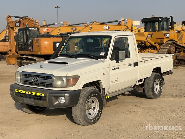 2018 Toyota Land Cruiser 79L 4x4 Pickup - Pick-up: afbeelding 2 2018 Toyota Land Cruiser 79L 4x4 Pickup - Pick-up: afbeelding 2