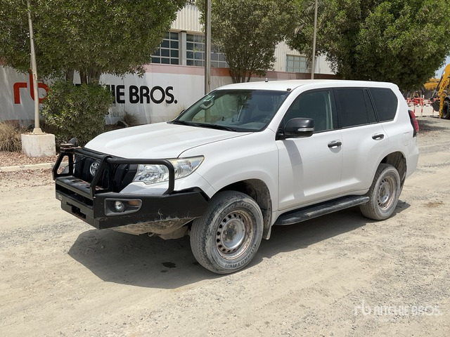 2018 Toyota Prado 150L 4x4 SUV - SUV: afbeelding 1 2018 Toyota Prado 150L 4x4 SUV - SUV: afbeelding 1