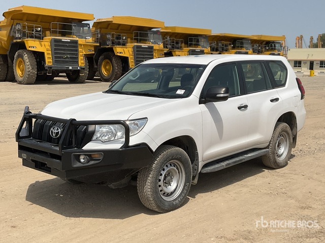 2018 Toyota Prado TX 150L 4x4 SUV - SUV: afbeelding 1 2018 Toyota Prado TX 150L 4x4 SUV - SUV: afbeelding 1