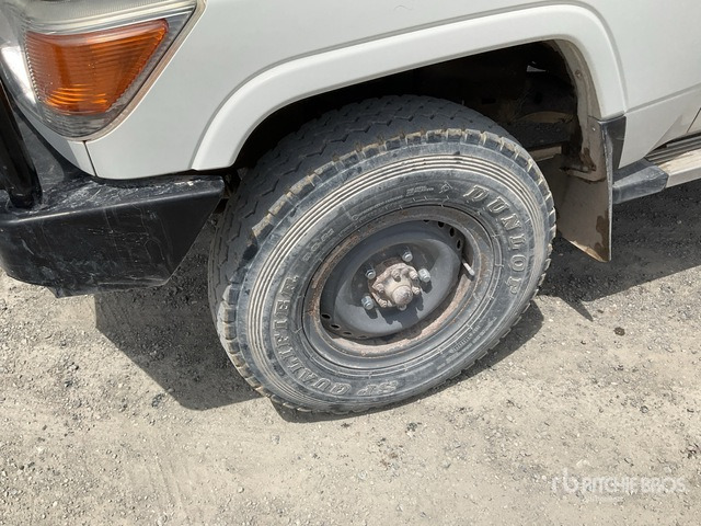 2019 Toyota Land Cruiser 76L 4x4 SUV - SUV: afbeelding 5 2019 Toyota Land Cruiser 76L 4x4 SUV - SUV: afbeelding 5