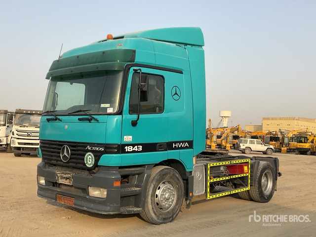 2001 Mercedes-Benz Actros 1843 4x2 S/A Sleeper Truck Tractor - Trekker: afbeelding 2 2001 Mercedes-Benz Actros 1843 4x2 S/A Sleeper Truck Tractor - Trekker: afbeelding 2