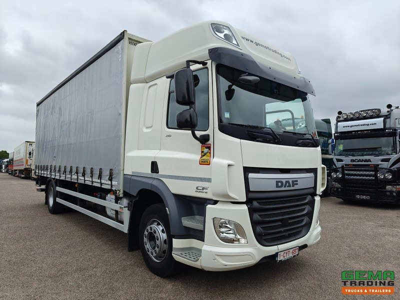 DAF CF 310 4x2 SpaceCab Euro6 - Schuifzeilenbak 7.7M + Laadklep 1500KG - 10/2025 APK - Schuifzeilen vrachtwagen: afbeelding 5 DAF CF 310 4x2 SpaceCab Euro6 - Schuifzeilenbak 7.7M + Laadklep 1500KG - 10/2025 APK - Schuifzeilen vrachtwagen: afbeelding 5