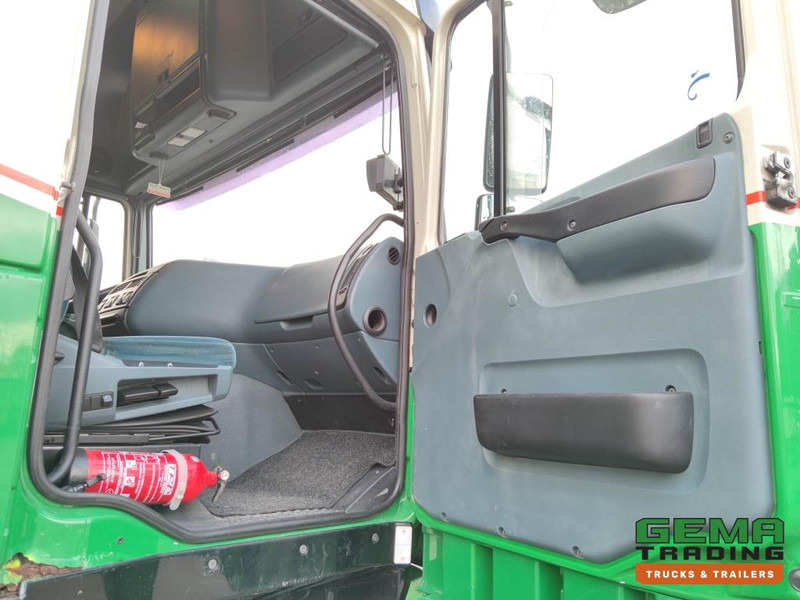 Leasing DAF FAK XF95.430 8x2 SuperSpaceCab Euro3 - CurtainSider 7.31m + Ramp 16T - MachineTransporter - 6 Persons  (V558) DAF FAK XF95.430 8x2 SuperSpaceCab Euro3 - CurtainSider 7.31m + Ramp 16T - MachineTransporter - 6 Persons  (V558): afbeelding 15