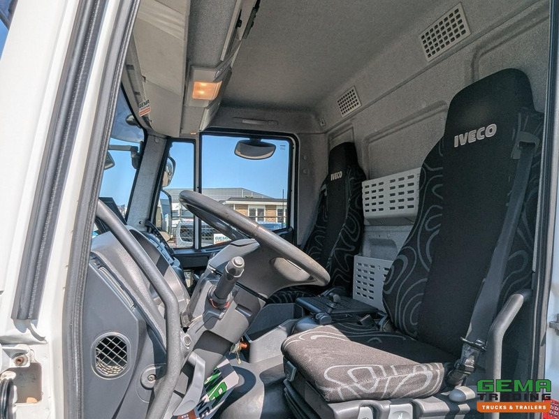 Koelwagen vrachtwagen Iveco 100E19 4x2 Eurocargo Dagcab Euro6A - Koel-Vriesbak 4.65m - Thermo King V-600 MAX - 03/2026 APK: afbeelding 14 Koelwagen vrachtwagen Iveco 100E19 4x2 Eurocargo Dagcab Euro6A - Koel-Vriesbak 4.65m - Thermo King V-600 MAX - 03/2026 APK: afbeelding 14