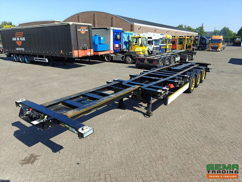 Kögel PORT 40 SIMPLEX 20 3-Assen SAF - Schijfremmen - 20/30/40FT Aansluiting - Achterschuiver - Containertransporter/ Wissellaadbak oplegger: afbeelding 2 Kögel PORT 40 SIMPLEX 20 3-Assen SAF - Schijfremmen - 20/30/40FT Aansluiting - Achterschuiver - Containertransporter/ Wissellaadbak oplegger: afbeelding 2